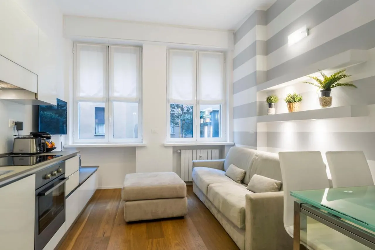 Easylife - San Babila - Elegante E Rifinito Bilocale Nel Cuore Della Citta Mediolan