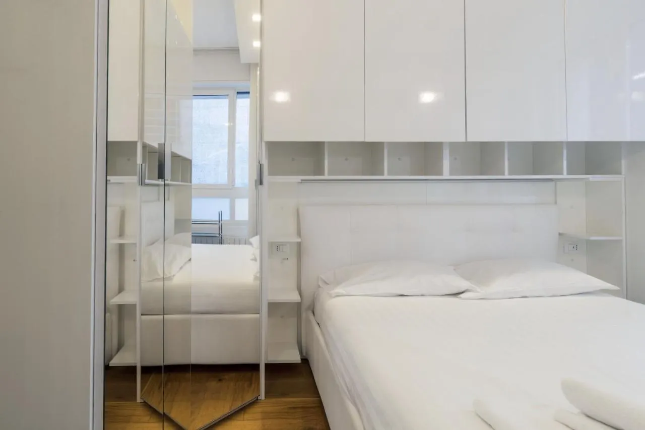Easylife - San Babila - Elegante E Rifinito Bilocale Nel Cuore Della Citta Mediolan Apartament